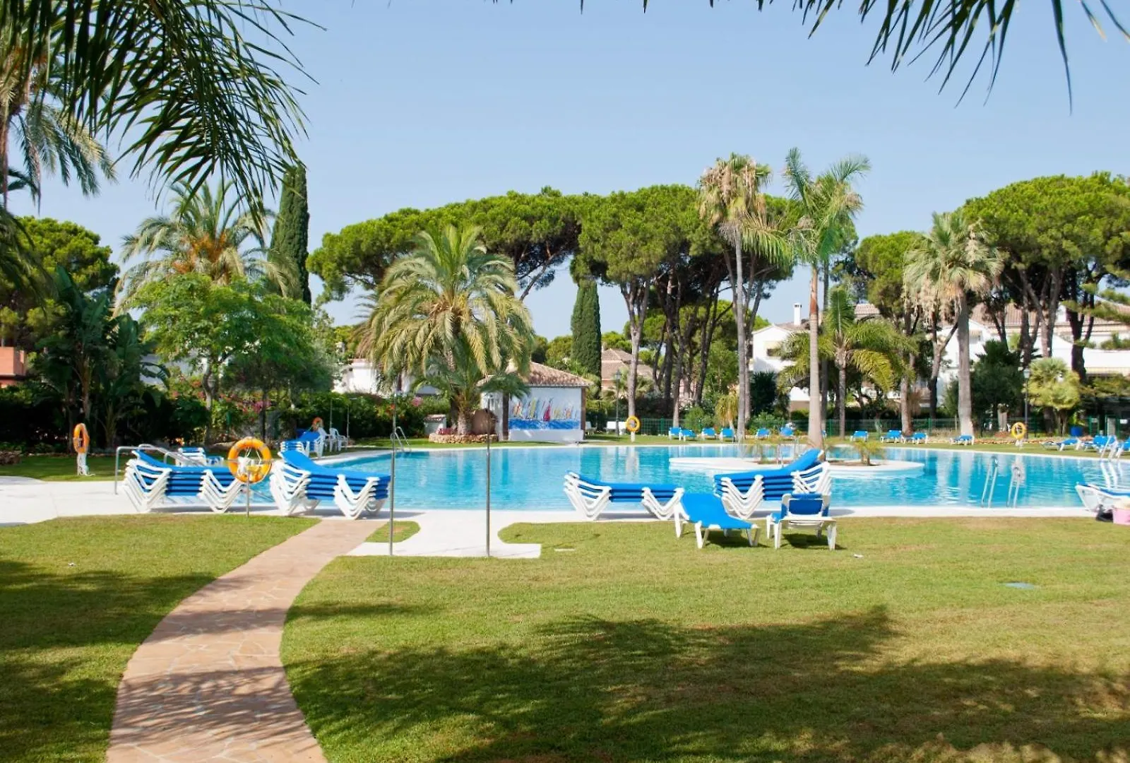1408 - Luxury Two Bed Penthouse In El Presidente Apartment Estepona